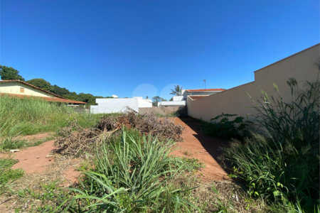 Terreno à venda no Residencial Samambaia com 250m²