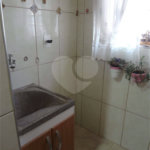 Apartamento no Condomínio Residencial Ipê I .