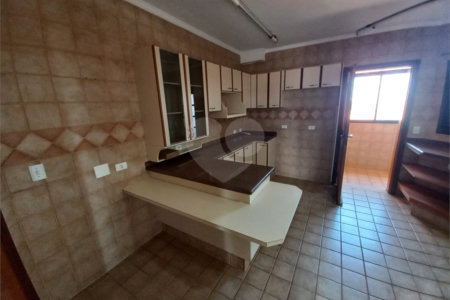 Duplex no Edifício Acapulco.