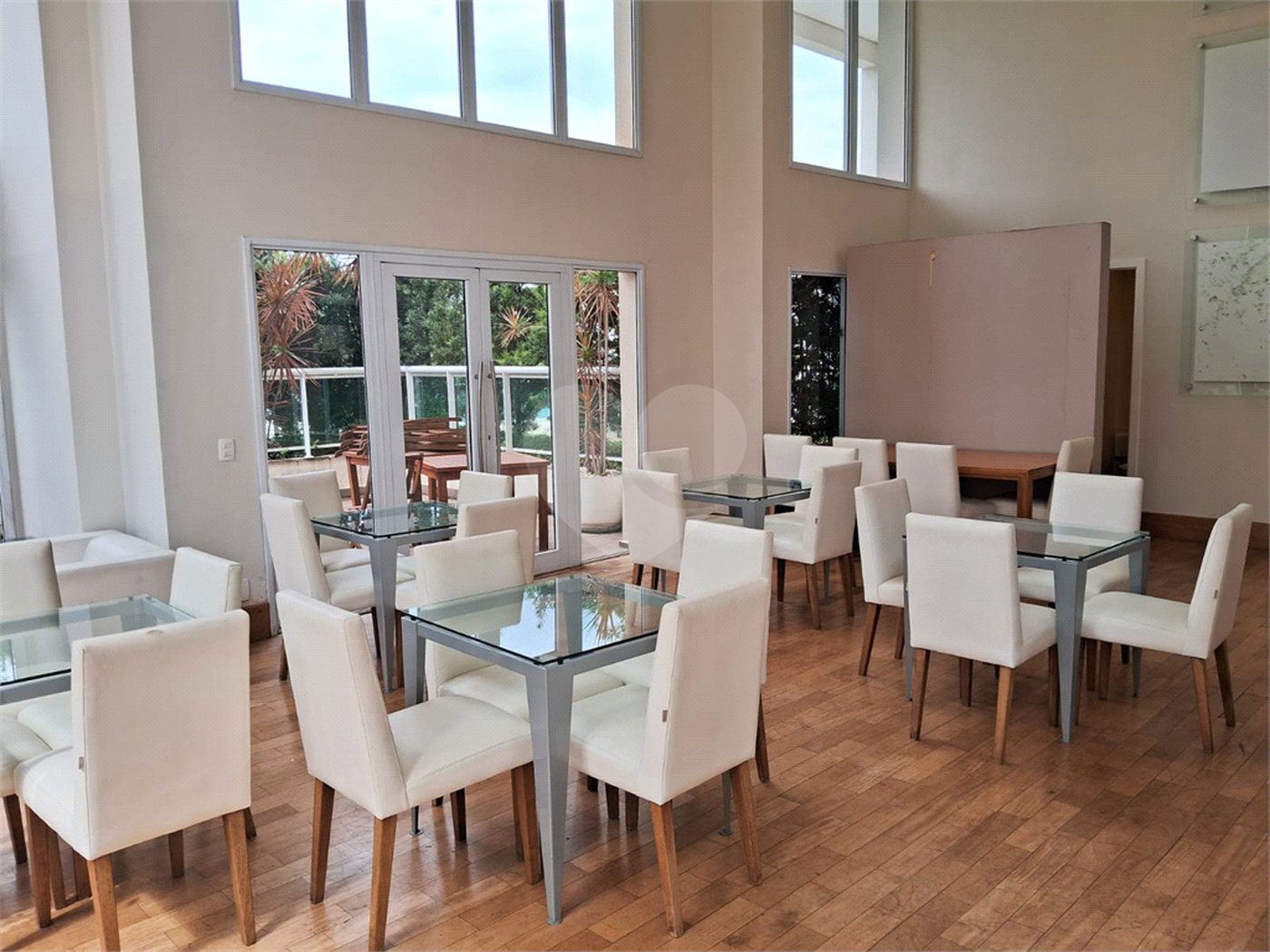 Apartamento à venda com 3 suítes em Paraíso do Morumbi, São Paulo, SP