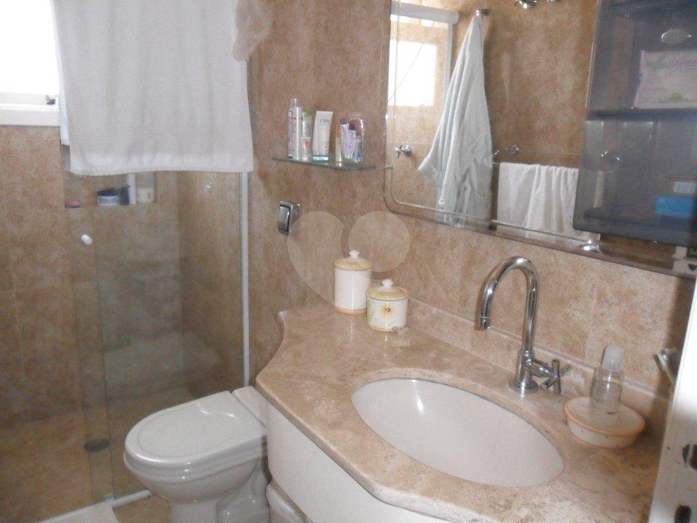Sobrado à venda com 3 quartos, sendo 1 suíte, em Vila Romero, São Paulo, SP