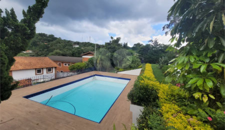 Casa para alugar com 3 quartos, sendo 1 suíte, no condomínio Alpes da Cantareira, Mairiporã - SP
