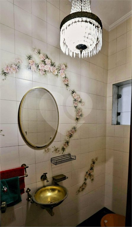 Casa à venda com 4 quartos, sendo 2 suítes, em Jardim São Bento, São Paulo, SP