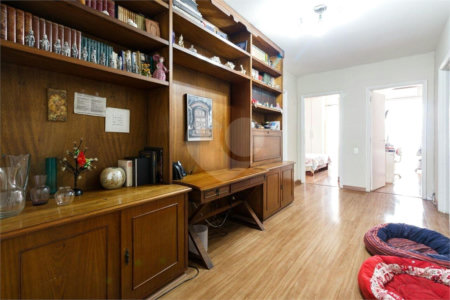 Apartamento à venda com 3 quartos, sendo 1 suíte,  em Santa Cecília, São Paulo, SP