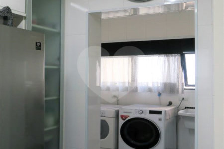 Apartamento à venda com 3 quartos, sendo 2 suítes, em Jardim Parque Morumbi, São Paulo, SP