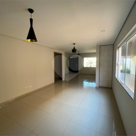 Casa à venda com 3 quartos, sendo 1 suíte, em Ipê, Três Lagoas, MS
