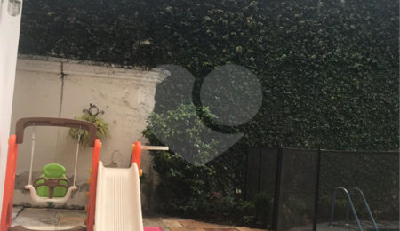 Casa à venda com 4 suítes em Jardim Leonor, São Paulo, SP