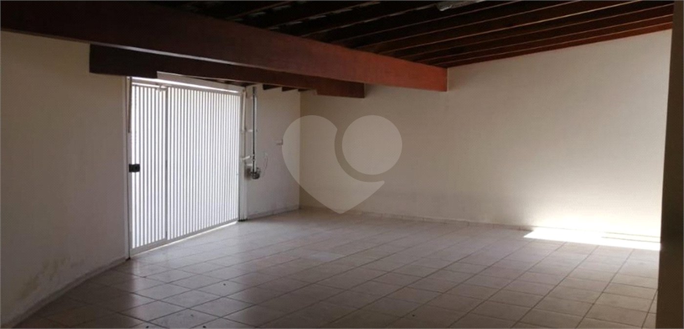 Casa à venda com 4 quartos em João XXIII, Vinhedo, SP