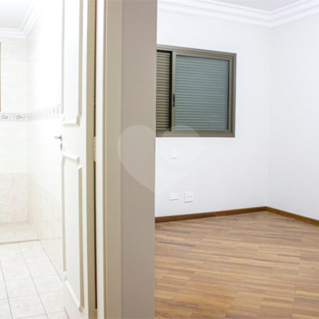 Apartamento à venda com 3 suítes em Jardim Londrina, São Paulo, SP