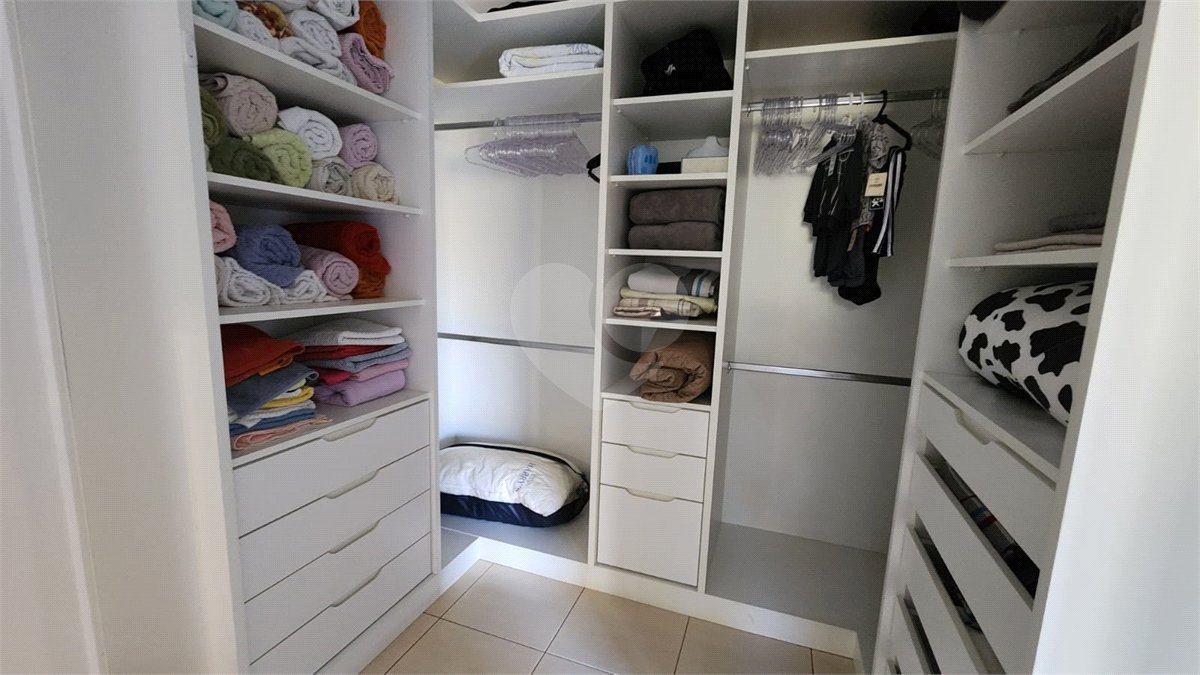 Casa à venda ou para alugar com 5 suítes no condomínio Residencial Jardim Primavera, Louveira - SP