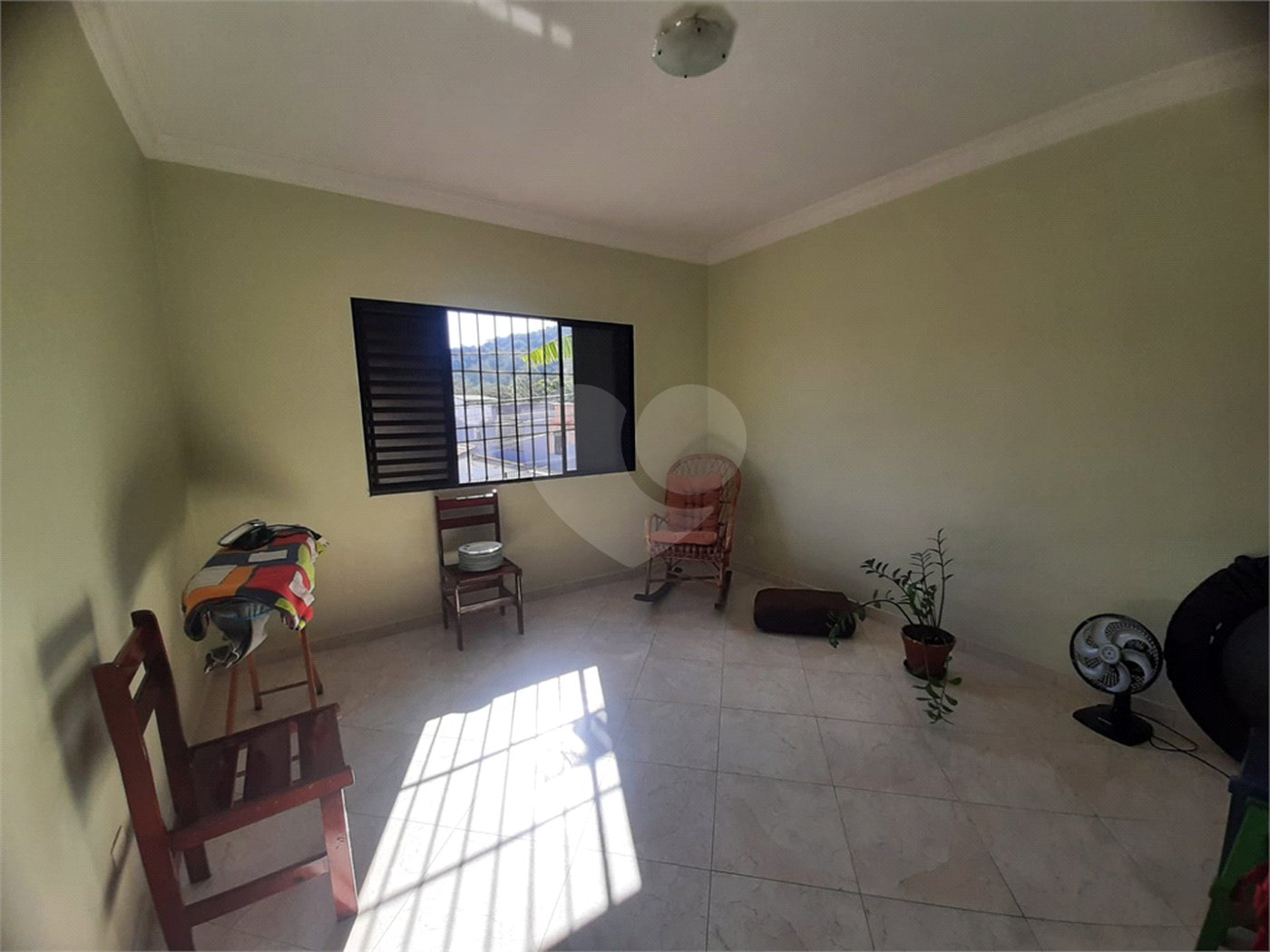 Sobrado à venda com 5 quartos, sendo 1 suíte, em Tremembé, São Paulo, SP