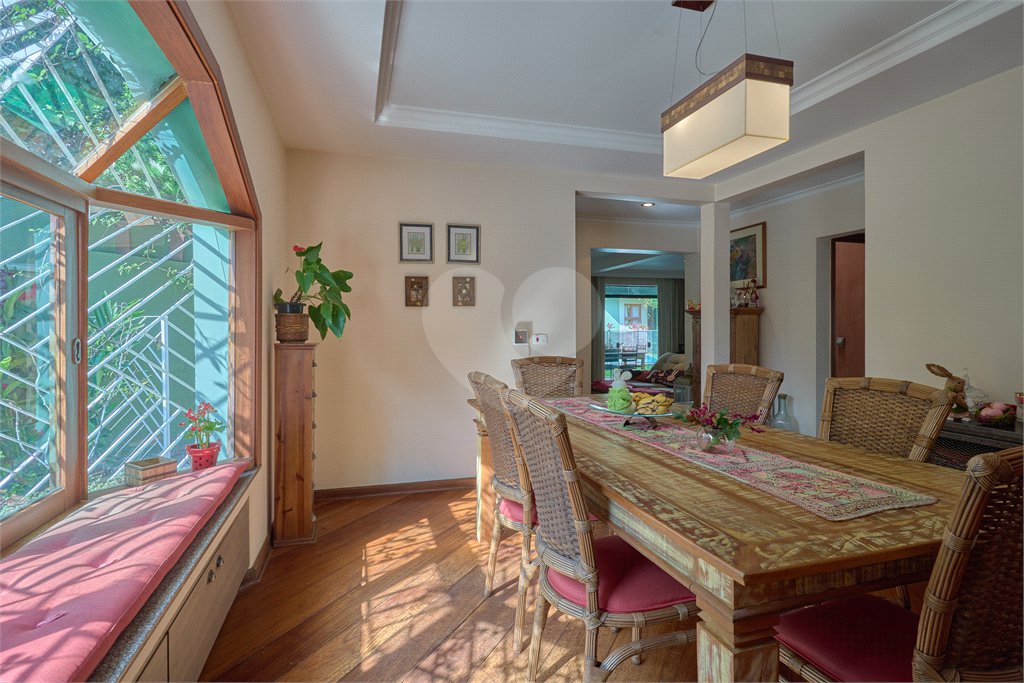 Casa Térrea à venda com 3 suítes em Granja Julieta, São Paulo, SP