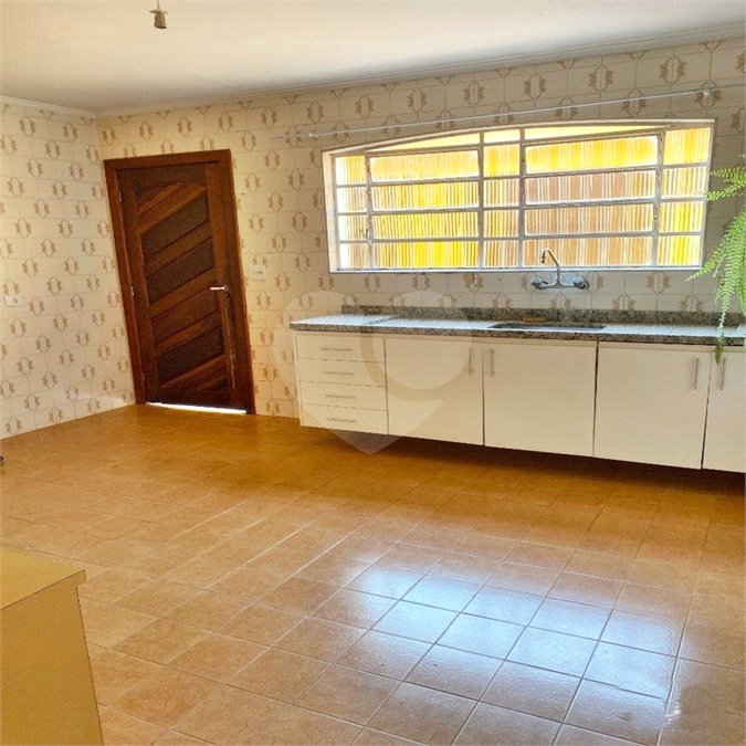 Sobrado à venda com 3 quartos em Jardim Peri, São Paulo, SP