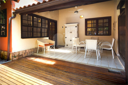 Casa à venda com 4 quartos, sendo 3 suítes,  em Bosque de Geribá, Armação dos Búzios, RJ