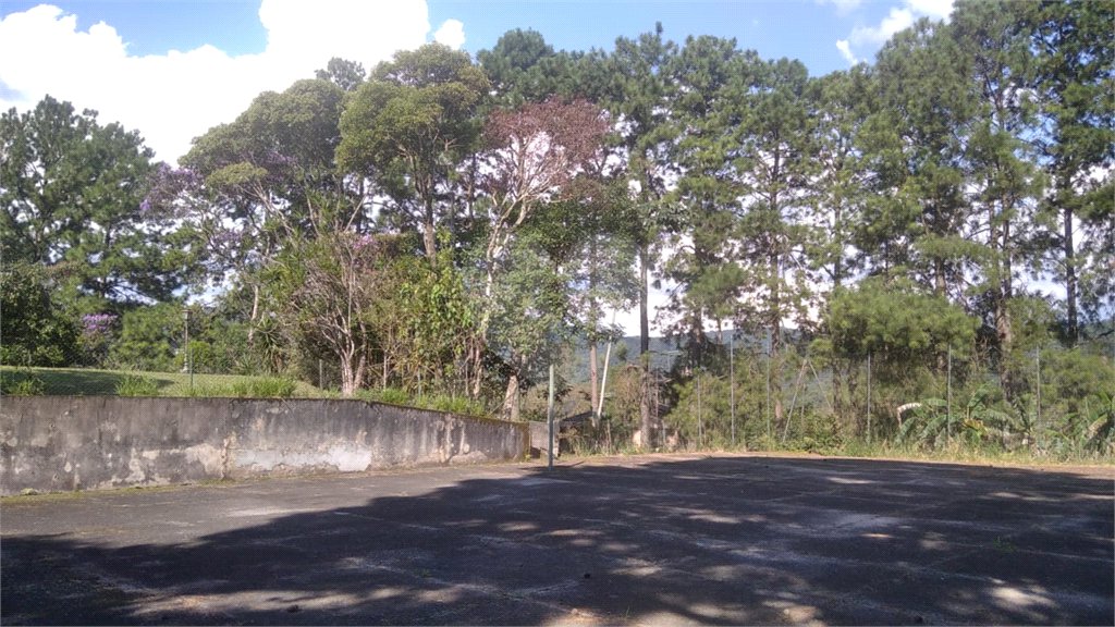 Casa à venda com 5 quartos, sendo 3 suítes, no condomínio Alpes da Cantareira, Mairiporã - SP