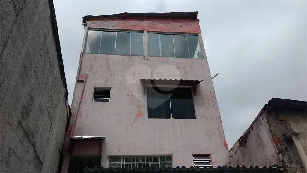 Sobrado à venda com 3 quartos, sendo 1 suíte, em Parada Inglesa, São Paulo, SP