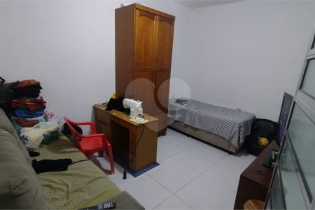 Casa Térrea à venda com 2 quartos em Cidade Dutra, São Paulo, SP