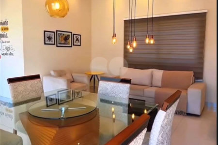 Casa à venda com 4 quartos, sendo 3 suítes, no condomínio Lago da Serra, Araçoiaba da Serra - SP