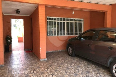 Sobrado à venda com 2 quartos em Vila Vitório Mazzei, São Paulo, SP