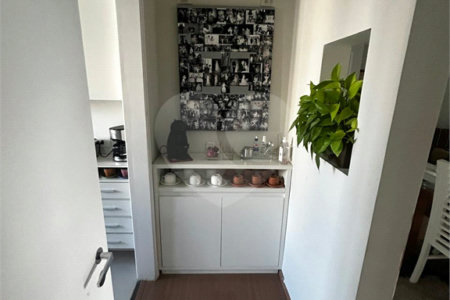 Apartamento à venda com 3 quartos, sendo 1 suíte,  em Vila Andrade, São Paulo, SP
