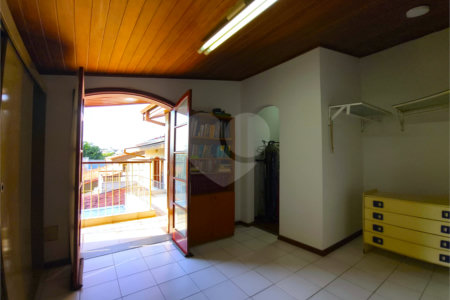 Casa à venda com 4 quartos, sendo 3 suítes,  no condomínio Village D'avignon, Sorocaba - SP