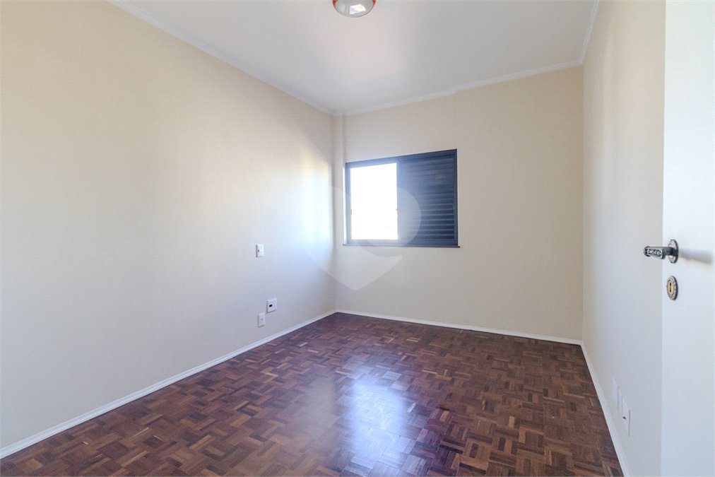 Apartamento para alugar com 3 quartos, sendo 1 suíte, em Vila Hamburguesa, São Paulo, SP