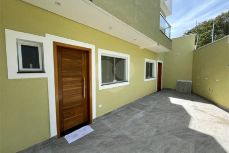 Casa à venda com 2 suítes em Parque Jaçatuba, Santo André, SP