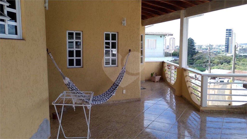 Casa à venda com 3 quartos, sendo 1 suíte, em Jardim Rodeio, Mogi das Cruzes, SP