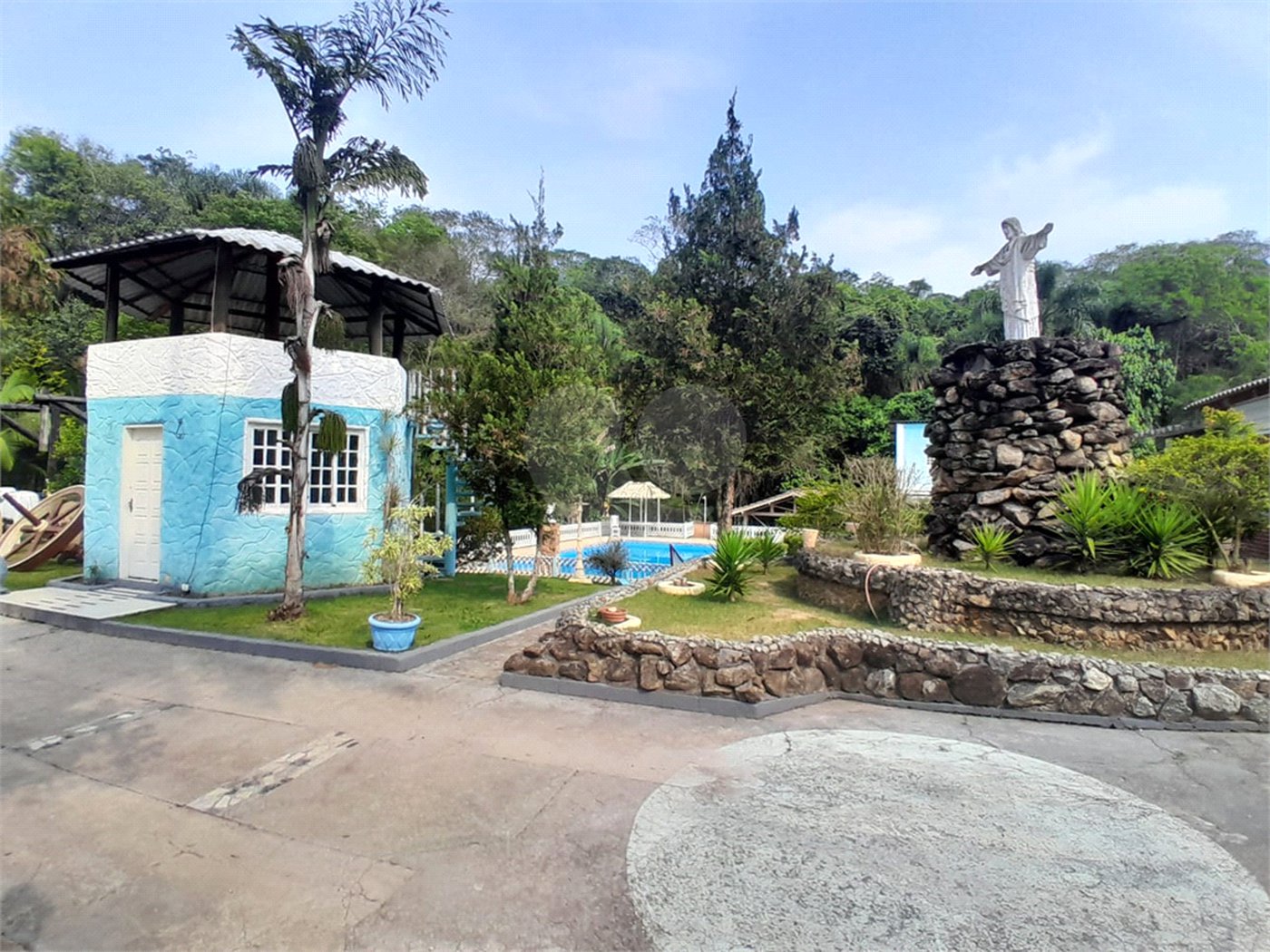 Chácara à venda ou para alugar com 20 quartos, sendo 10 suítes,  em Serra da Cantareira, Mairiporã, SP