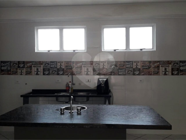 Prédio à venda com 2 suítes em Tremembé, São Paulo, SP
