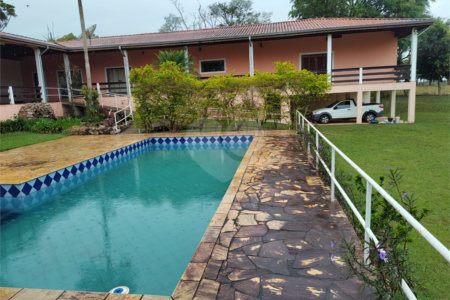 Chácara à venda com 3 quartos, sendo 1 suíte, em Bairro do Machadinho, Angatuba, SP