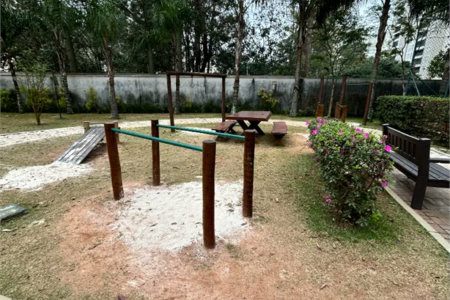 Apartamento à venda com 3 quartos, sendo 1 suíte,  em Vila Andrade, São Paulo, SP