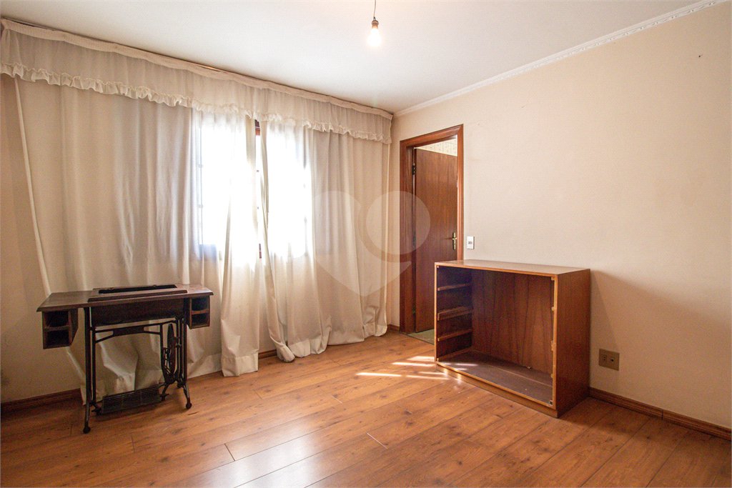 Casa à venda com 5 quartos, sendo 4 suítes, em Jardim Prudência, São Paulo, SP