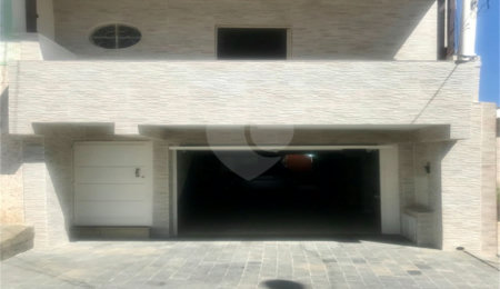 Sobrado à venda com 4 quartos, sendo 1 suíte,  em Vila Gustavo, São Paulo, SP