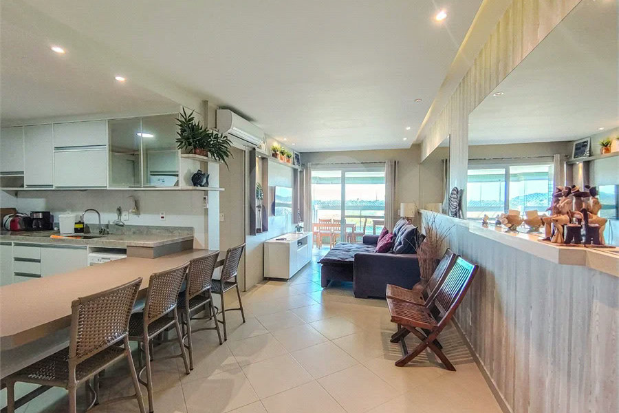 Apartamento à venda com 3 quartos, sendo 2 suítes, em Riviera de São Lourenço, Bertioga, SP