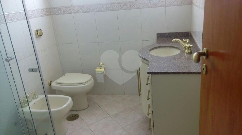 Apartamento à venda com 3 quartos, sendo 1 suíte,  em Campo Belo, São Paulo, SP