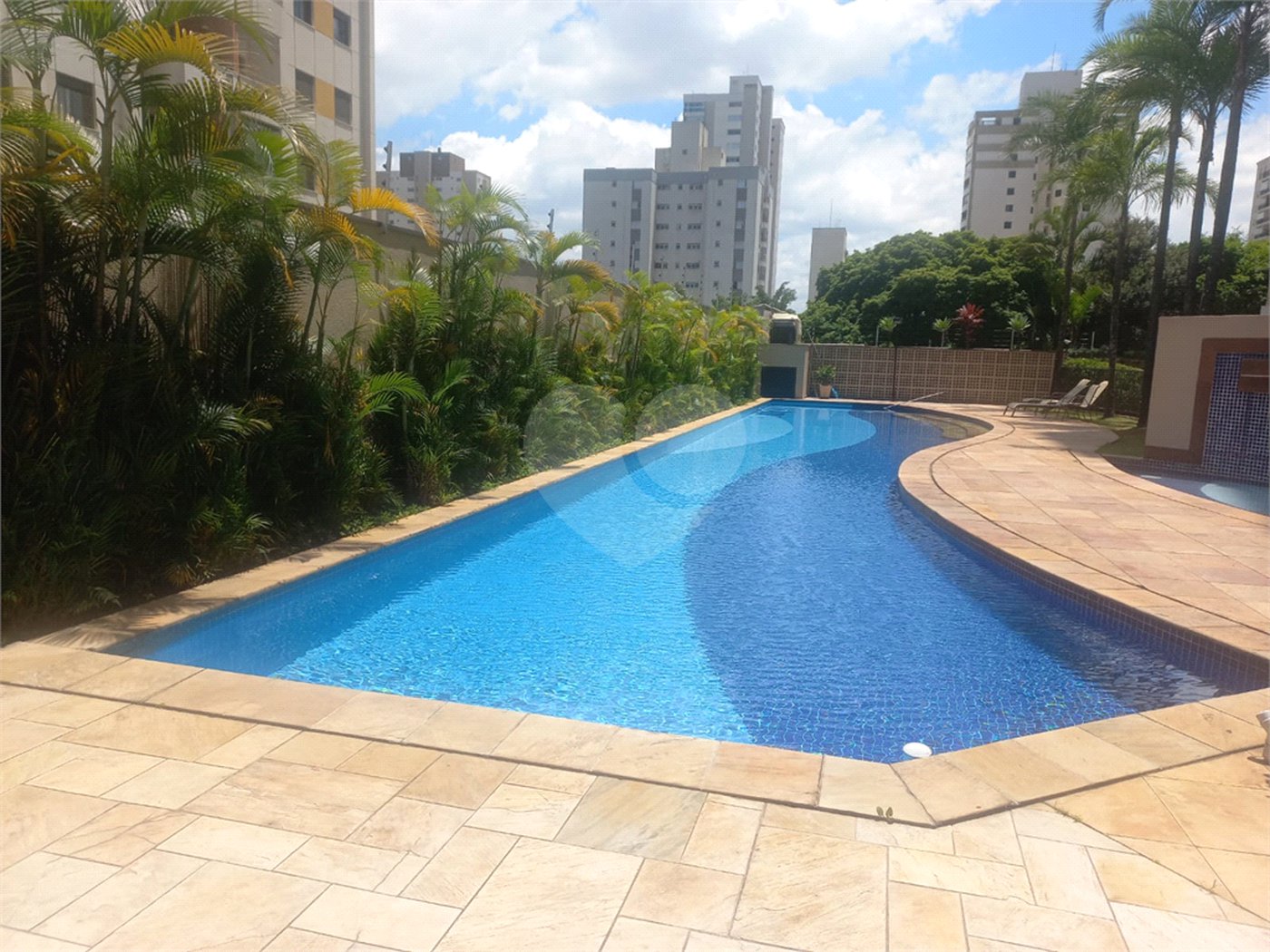 Apartamento à venda com 3 suítes em Vila Pompéia, São Paulo, SP