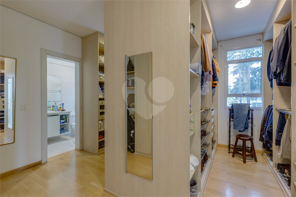 Casa à venda ou para alugar com 4 suítes no condomínio Villa Di San Marino, São Paulo - SP