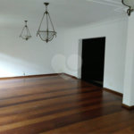 SOBRADO DE 426,0 M² COM 04 SUITES, SALÃO DE FESTAS, 06 VAGAS,06 BANHEIROS E PISCINA PARA LOCAÇÃO OU VENDA NO BARRO BRANCO