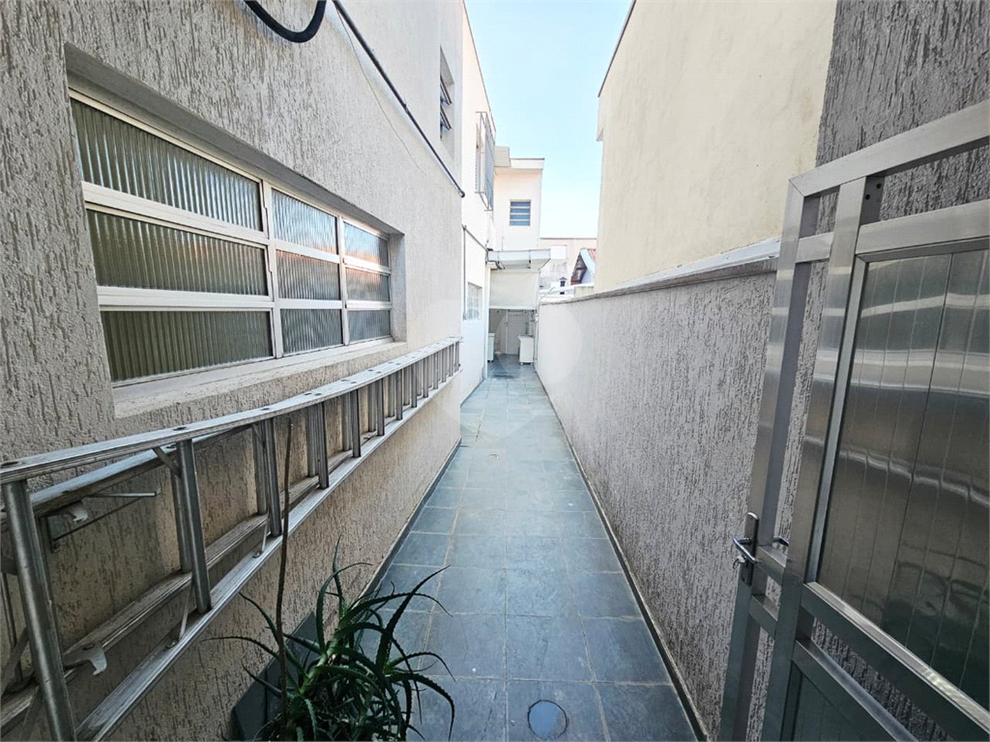 Sobrado à venda com 4 quartos, sendo 1 suíte, em Vila Guilherme, São Paulo, SP