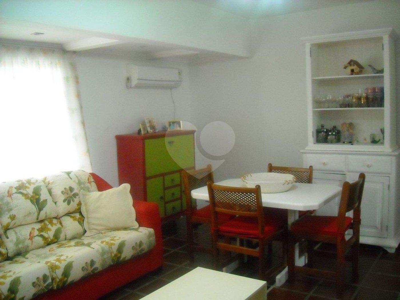 Apartamento à venda com 4 quartos, sendo 1 suíte, em Enseada, Guarujá, SP