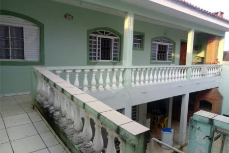 Casa à venda com 6 quartos, sendo 2 suítes,  em Jardim dos Pinheiros, Atibaia, SP