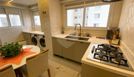 Apartamento à venda com 3 suítes em Vila Pompéia, São Paulo, SP