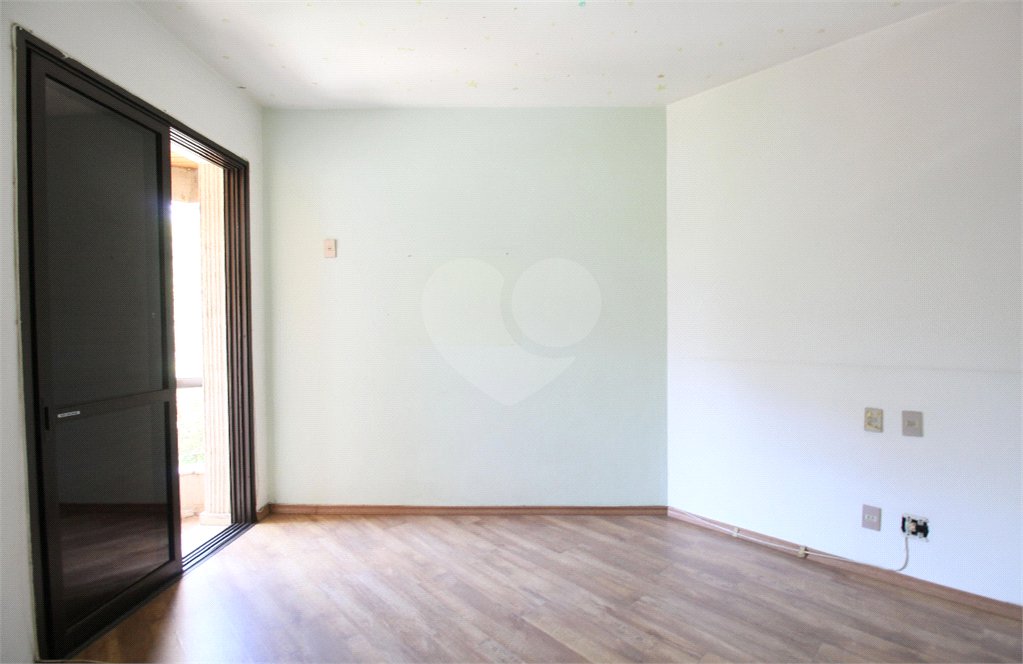Apartamento à venda com 3 suítes em Vila Suzana, São Paulo, SP