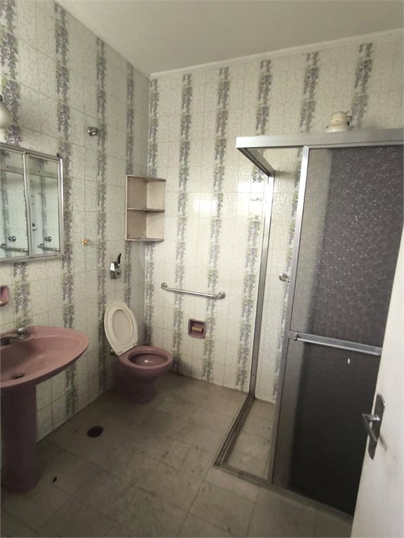 Sobrado à venda com 3 quartos, sendo 1 suíte, em Tremembé, São Paulo, SP