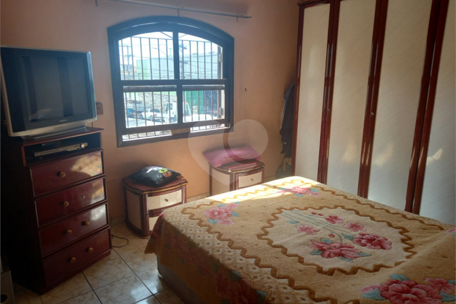 Sobrado à venda com 3 quartos, sendo 1 suíte, em Parque Novo Mundo, São Paulo, SP