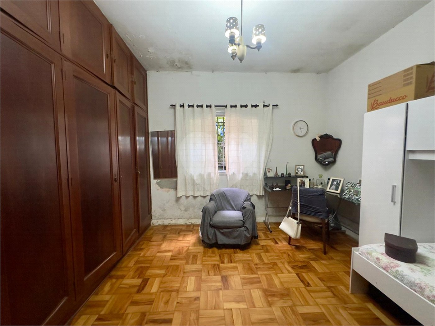 Casa à venda com 3 quartos em Horto, São Paulo, SP