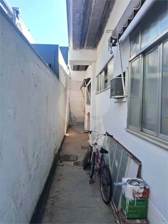 Casa à venda com 3 quartos, sendo 2 suítes, no condomínio Rio Bon, Rio de Janeiro - RJ