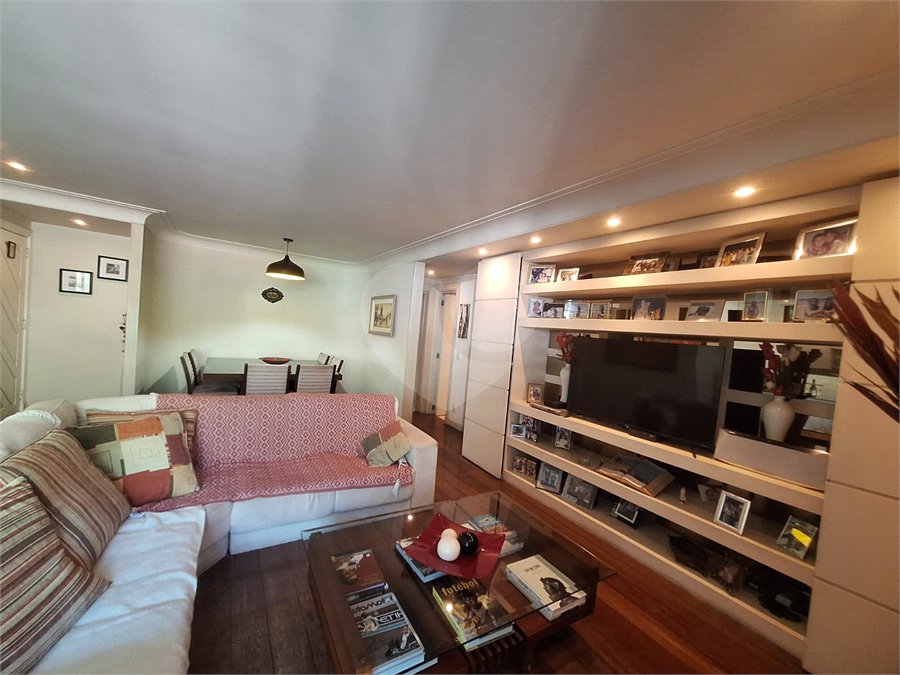 Apartamento à venda com 4 quartos, sendo 1 suíte,  em Tijuca, Rio de Janeiro, RJ