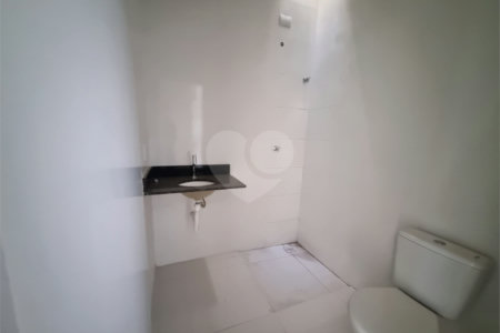 Casa à venda com 3 quartos, sendo 1 suíte, no condomínio Residencial Américo Figueiredo, Sorocaba - SP